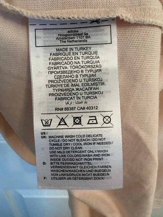 Adidas Originals Beige Logo Tee Shirt NWT Women’s Medium - Picture 7 of 7